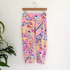 Lilly Pulitzer Weekender Luxletic Cropped Leggings in Pink Plantain 26123